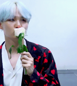 BTS cделали подарки от имени A.R.M.Y в день рождения Шуги | •°K-pop ...
