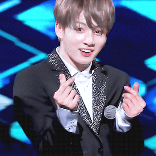 Чонгук / Jeon Jung Kook + интересные факты | Wiki | 🌌LoveStars🌌 Amino