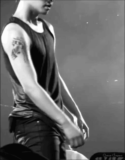 why does my always lay on me exo lay edition setting your loins aflame k pop amino why does my always lay on me exo lay edition setting your loins aflame k pop amino