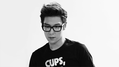 Image result for kpop glasses gif bigbang top