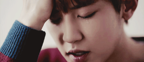 ผลการค้นหารูปภาพสำหรับ chanyeol sad
