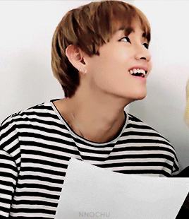 One Girls Love Letter To Kim Taehyung Armys Amino