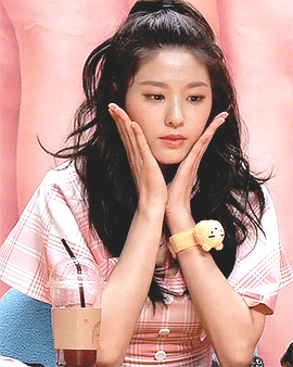 My ultimate bias in AOA : Kim Seolhyun | K-Pop Amino