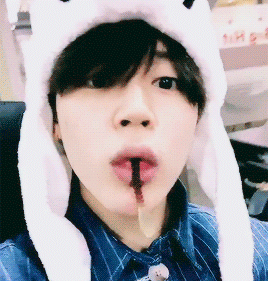 Jimine is eating gummy worms | ARMY's Amino