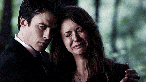 elena e damon ficam juntos
