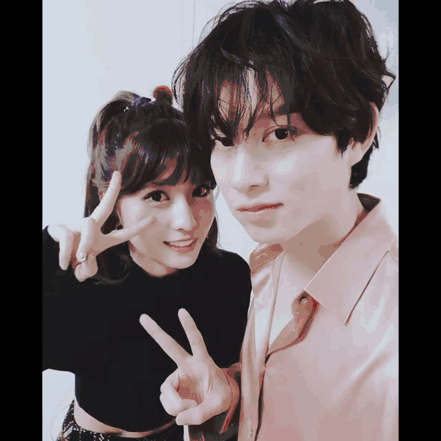ملوك الوضعيات الثابتة K Pop كيبوب Amino