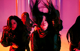 Gifs] Butterfly;; Loona | GIFs™ Amino
