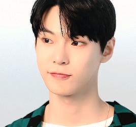 Some very cute Gifs of Doyoung 🐰 | NCT (엔시티) Amino