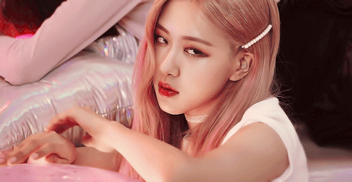 Spam me with Blackpink Rose GIFs please | Page 3 | allkpop Forums